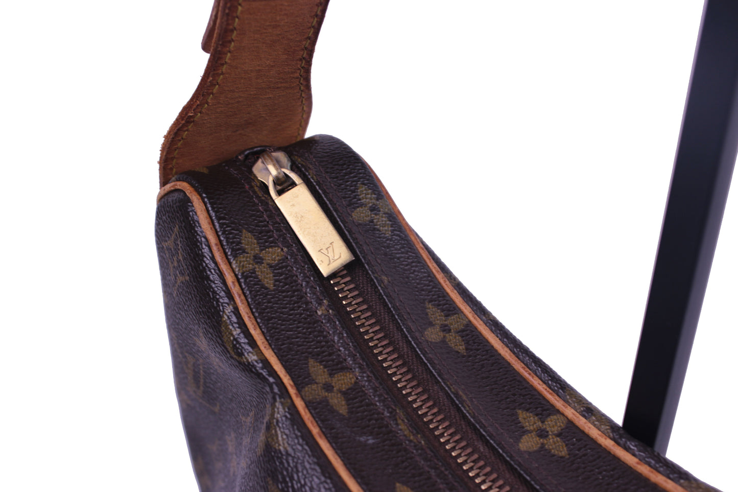 Louis Vuitton Croissant MM