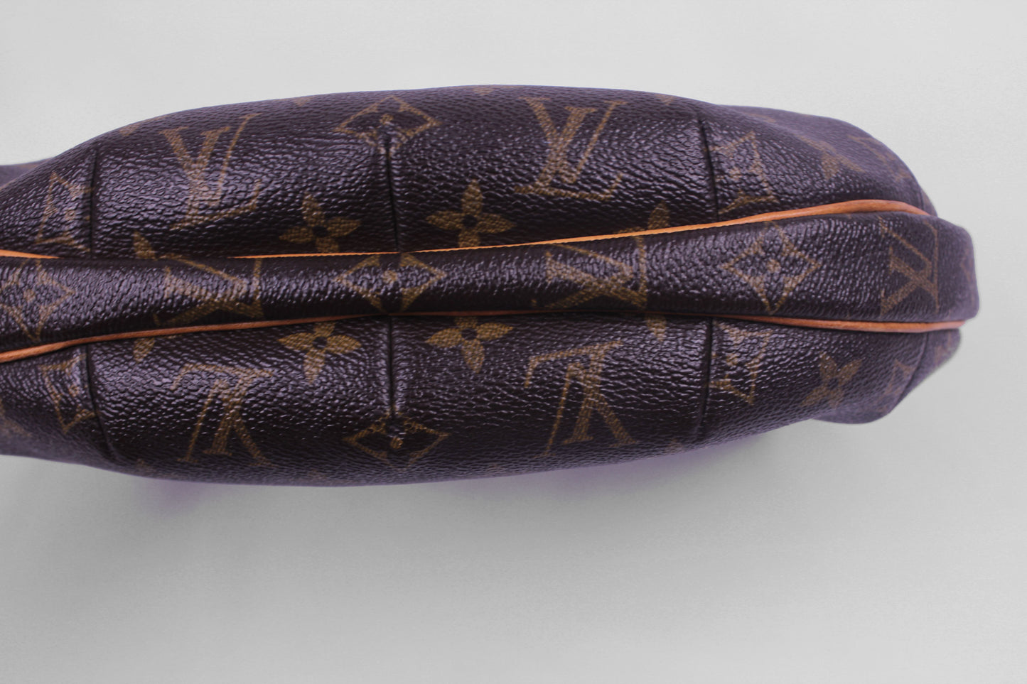 Louis Vuitton Croissant MM