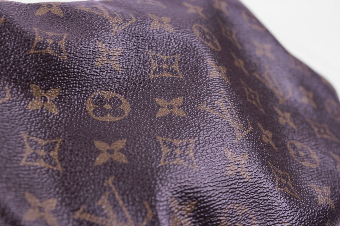 Louis Vuitton Croissant MM
